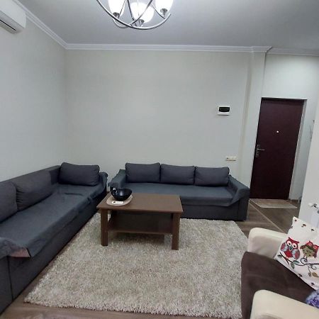 Ferienwohnung Helen'S House Batumi Exterior foto